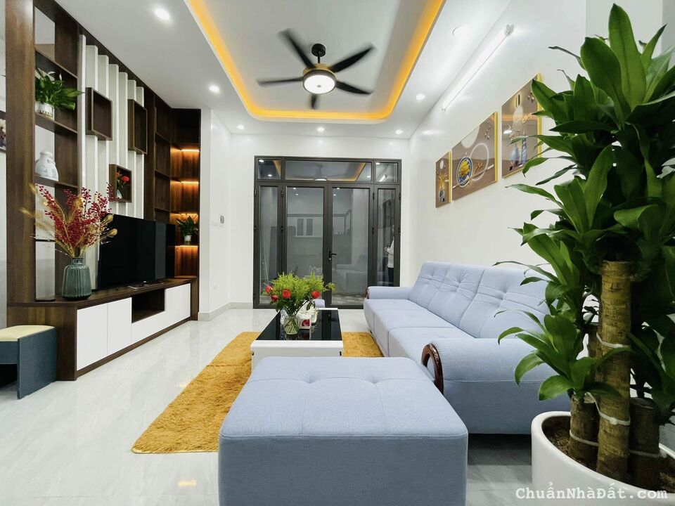  Bán Nhà Riêng Ngõ 162 Lê Trọng Tấn 45.6M², MT4.83m, Phân Lô, Ô Tô giá 5 tỷ.
