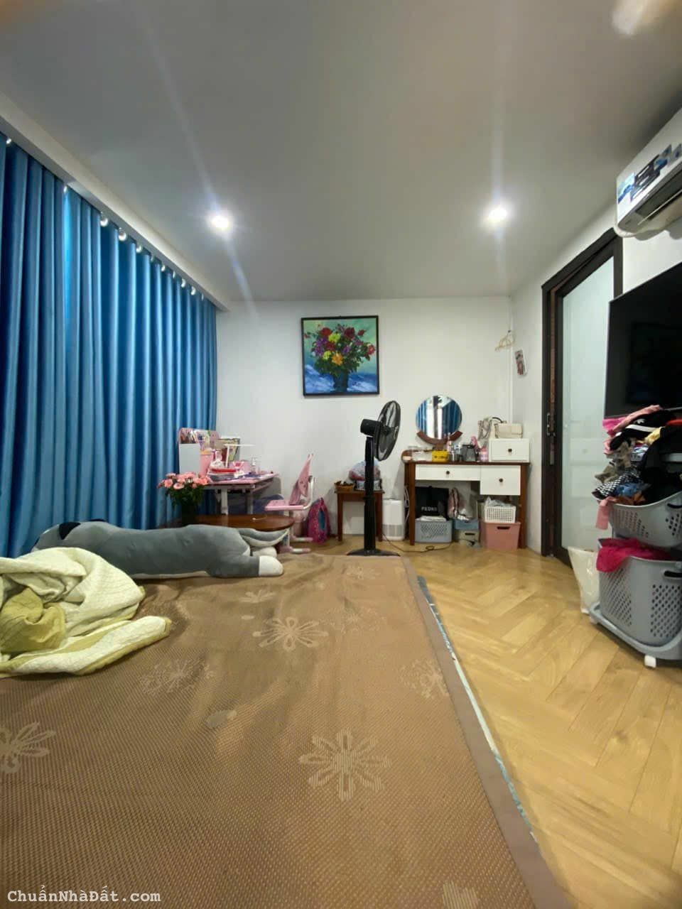 Bán nhà riêng Ngõ 185 Tôn Đức Thắng 50,55m2 4T MT 6m Gần Phố Giá 5,8 Tỷ