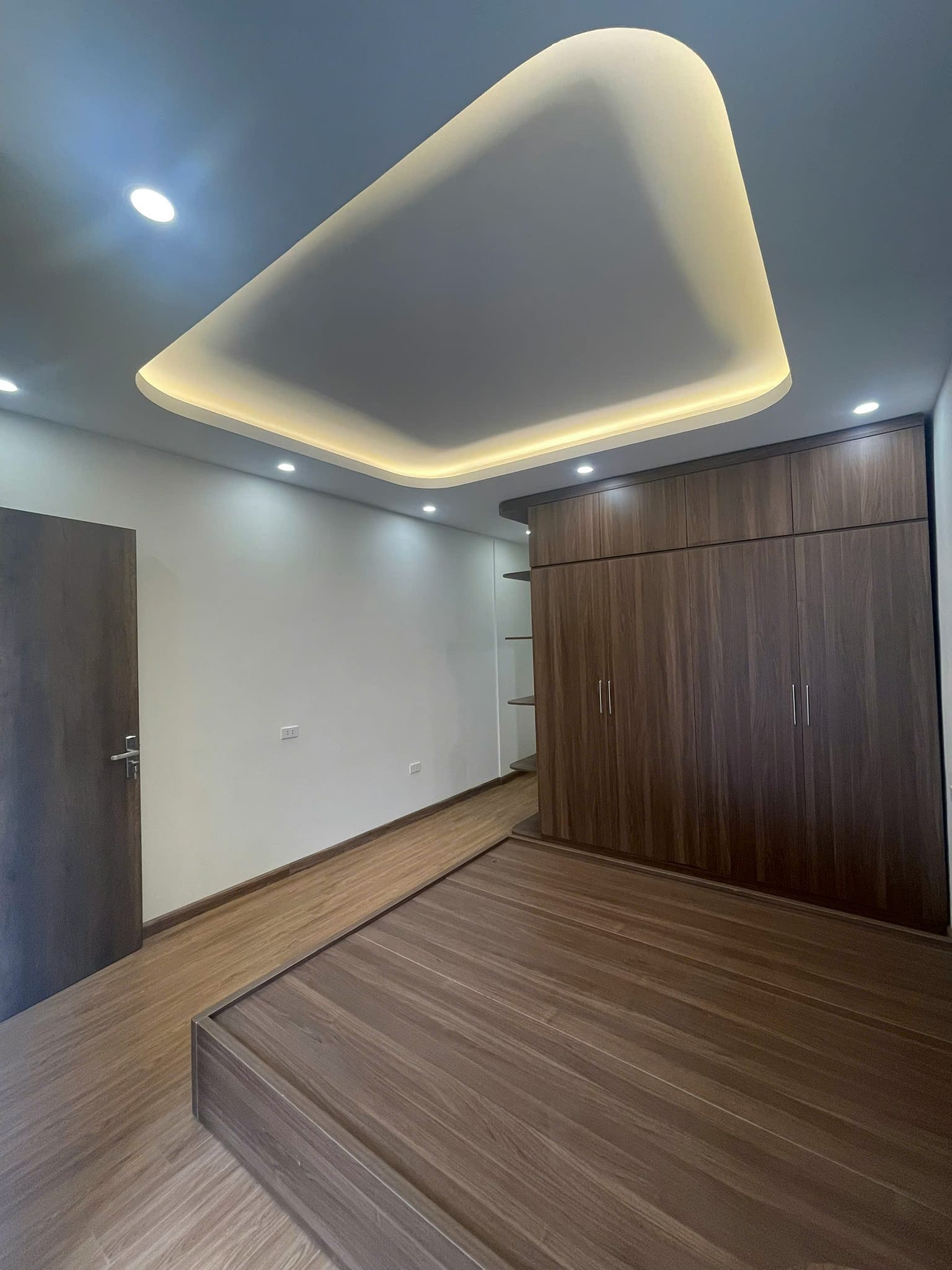 Bán Nhà Riêng Phố Xã Đàn 35m2, 4 Tầng, Nhà Đẹp Ở Luôn Giá Chỉ 5,5 Tỷ