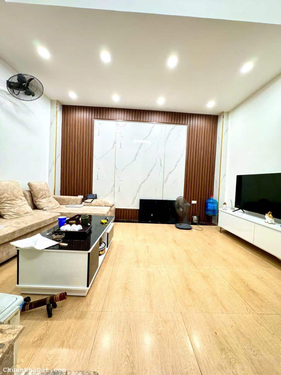 Bán nhà riêng ngõ 252 Tây Sơn 30m2, 5T, MT 5m Dân Xây Ô Tô Giá Chỉ 5,3 Tỷ Bán nhà riêng ngõ 252 Tây Sơn 30m2, 5T, MT 5m Dân Xây Ô Tô Giá Chỉ 5,3 Tỷ