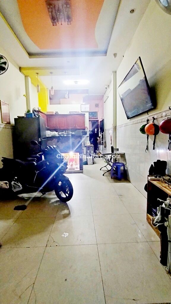 Mặt tiền kinh doanh Đông Hồ 181m2 4 tầng đúc sổ riêng chỉ 10 tỷ Mặt tiền kinh doanh Đông Hồ 181m2 4 tầng đúc sổ riêng chỉ 10 tỷ