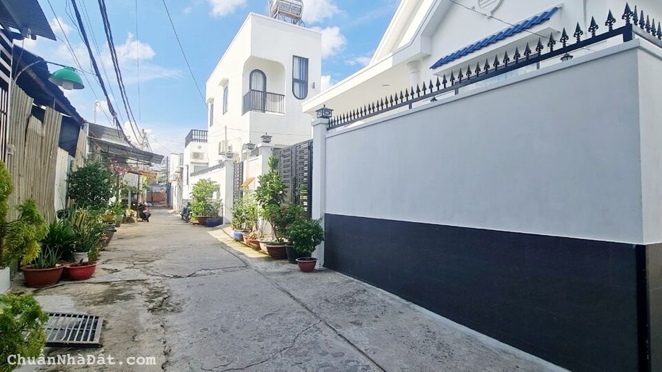 Mặt tiền hẻm Mễ Cốc 5x20 100m2 4 tầng P15 Q8 chỉ 9 tỷ 3 Mặt tiền hẻm Mễ Cốc 5x20 100m2 4 tầng P15 Q8 chỉ 9 tỷ 3