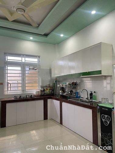 Nhà hẻm 704/60/15a Hương Lộ 2 P. Bình Trị Đông A 4,9×22 xây 3,5 tầng giá 7,5 tỷ