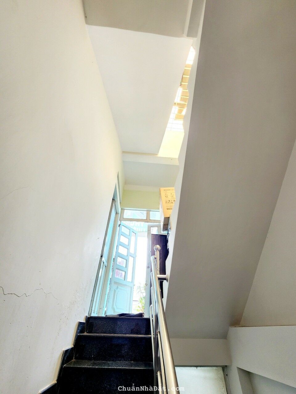 Cực hót chủ chuyển về hà nội công tác 
Cần bán gấp căn nhà phường tam hoà 
Giá 6ty5 rẻ hơn lô đất
V