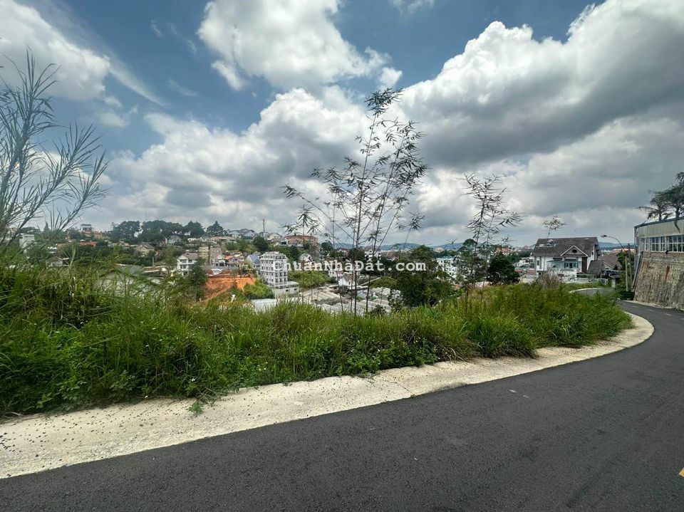 Đất Rộng 652m2 Khu Biệt Thự Sang Trọng  Đồi Huy Hoàng P8, Đà Lạt – Ngọc Anh 