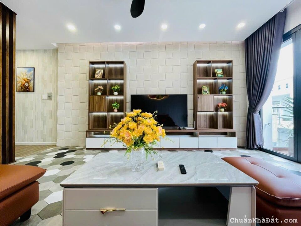 Siêu phẩm nhà xinh 52m2 ngay Hương lộ 2, Bình Trị Đông A xây 2 lầu chỉ hơn 2 tỷ, sổ sẵn