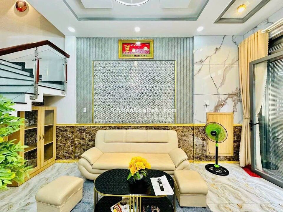 Cần vốn bán gấp nhanh nhà 38m2 khu vip Lam Sơn, P2, Tân Bình chỉ 2 tỷ 190, sổ sẵn công chứng ngay