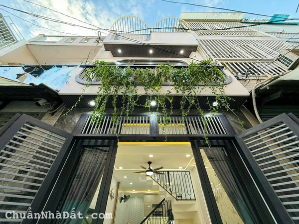 Sang gấp nhà 59m2 chỉ 2 tỷ 390 Lê Quang Định, P1, Gò Vấp, xây 3 tầng, gần ĐH Công Nghiệp, sổ sẵn
