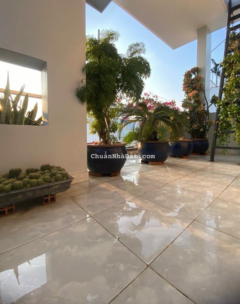 Mới sơn sửa cần sang nhà 40m2 Nam Kỳ Khởi Nghĩa, Q3 chỉ 3 tỷ 130, ngay sau tòa Grand Central