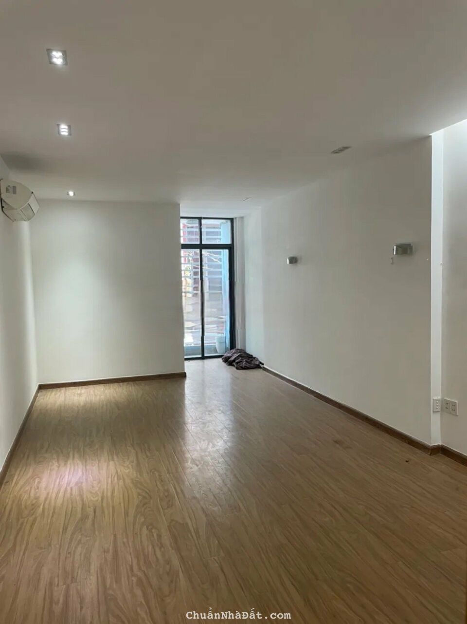 2,6 tỷ giảm còn 2 tỷ 250. Nhà 64m2 hẻm TRẦN HUY LIỆU, P15, Phú Nhuận. Xây 1trệt 2lầu,cho thuê 14tr