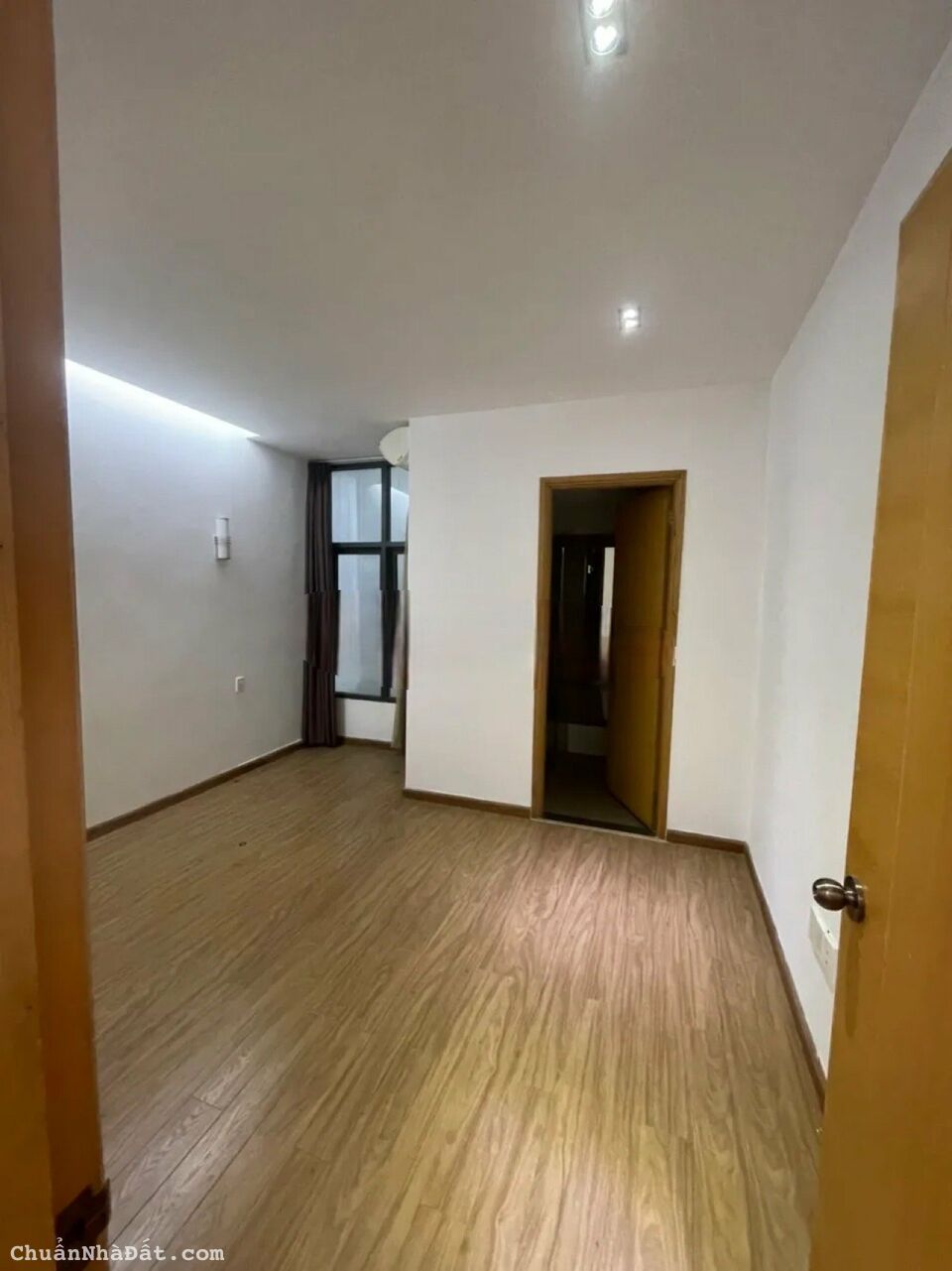 2,6 tỷ giảm còn 2 tỷ 250. Nhà 64m2 hẻm TRẦN HUY LIỆU, P15, Phú Nhuận. Xây 1trệt 2lầu,cho thuê 14tr