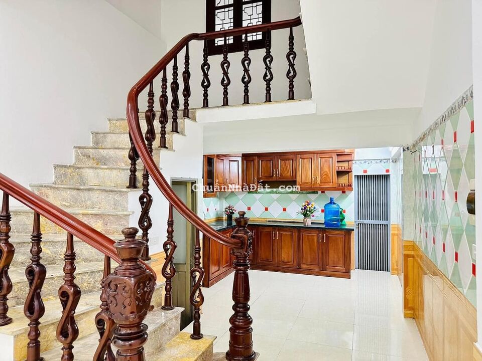 NGỌC THỤY LONG BIÊN -LÔ GÓC, 3 THOÁNG NHÀ MỚI KOONG