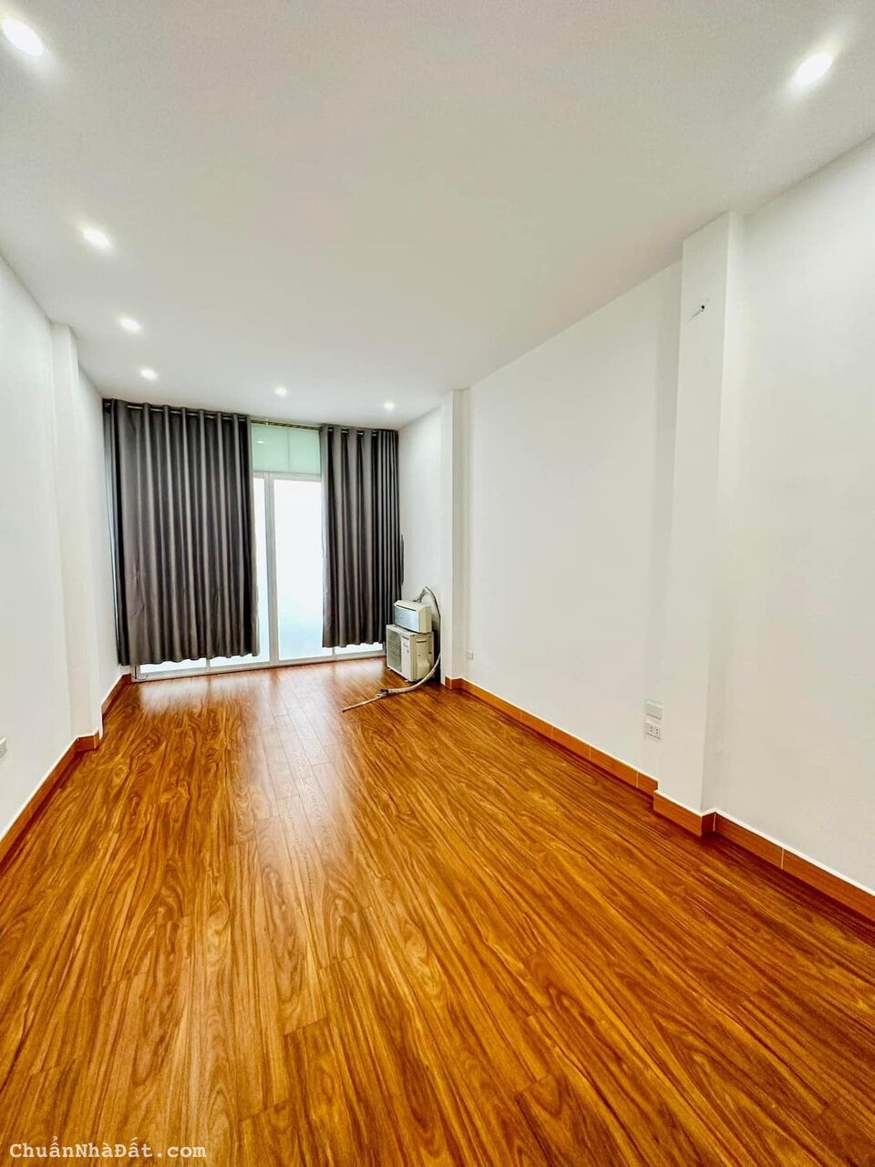 NGỌC THỤY LONG BIÊN -LÔ GÓC, 3 THOÁNG NHÀ MỚI KOONG