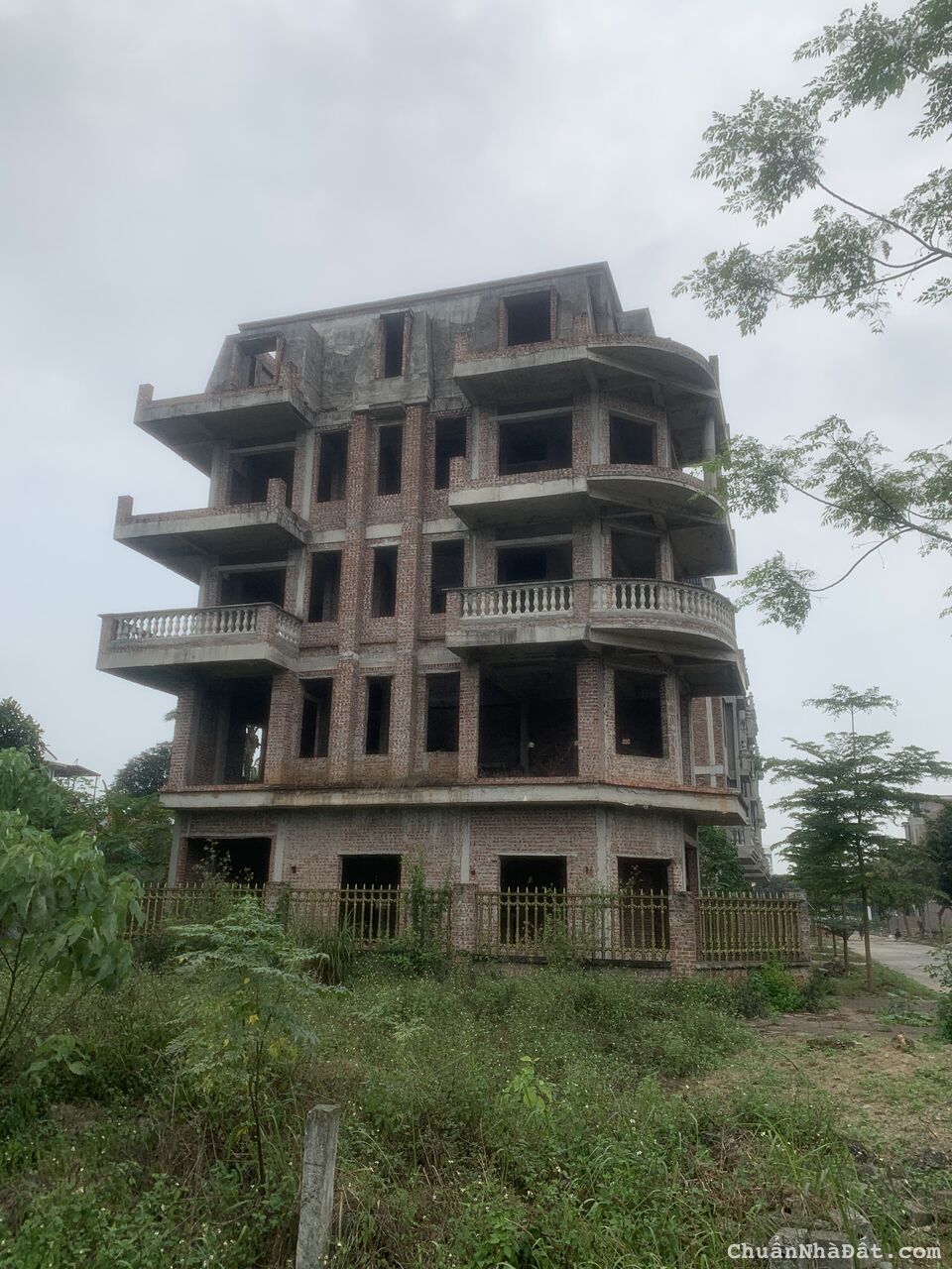 Căn Biệt thự 5 tầng xây thô giá giảm còn 6.9 tỷ tại KĐT Thiên Mã, Cổ Đông, Sơn Tây