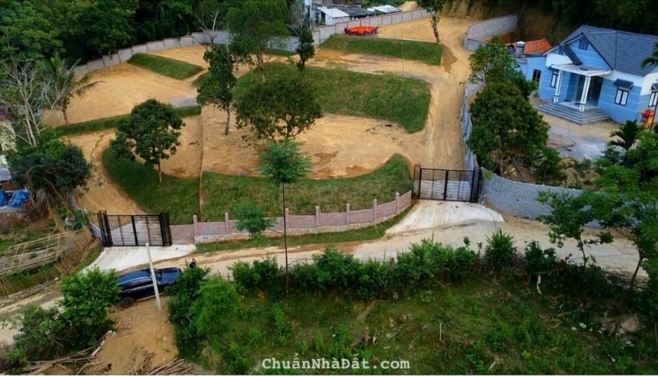 Bán gấp 02 lô đất cạnh khu đô thị nghỉ dưỡng Đảo Ngọc hồ Đồng Bến,TP.Hòa Bình. 2393m, 7,5tr 1m2