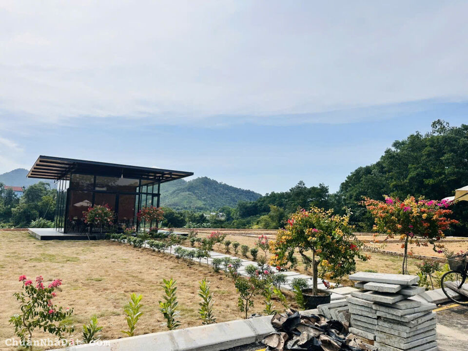 bán lô đất 354,6m2 (Đất ở 75m2), giá 13,5tr/m2 tại Yên Bình, Thạch Thất, Hà Nội.