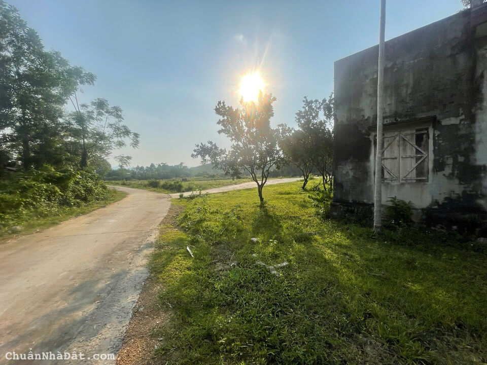 Lô đất đầu tư quá rẻ chỉ 350tr có ngay 320m tại Đoàn Kết, Yên Thuỷ, Hoà Bình