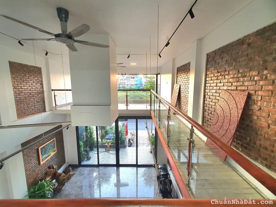 Địa chỉ   hoè thị phương canh nam từ liêm hà nội  Mặt tiền  6m  Đường trước nhà 8 m oto tránh  Giá 