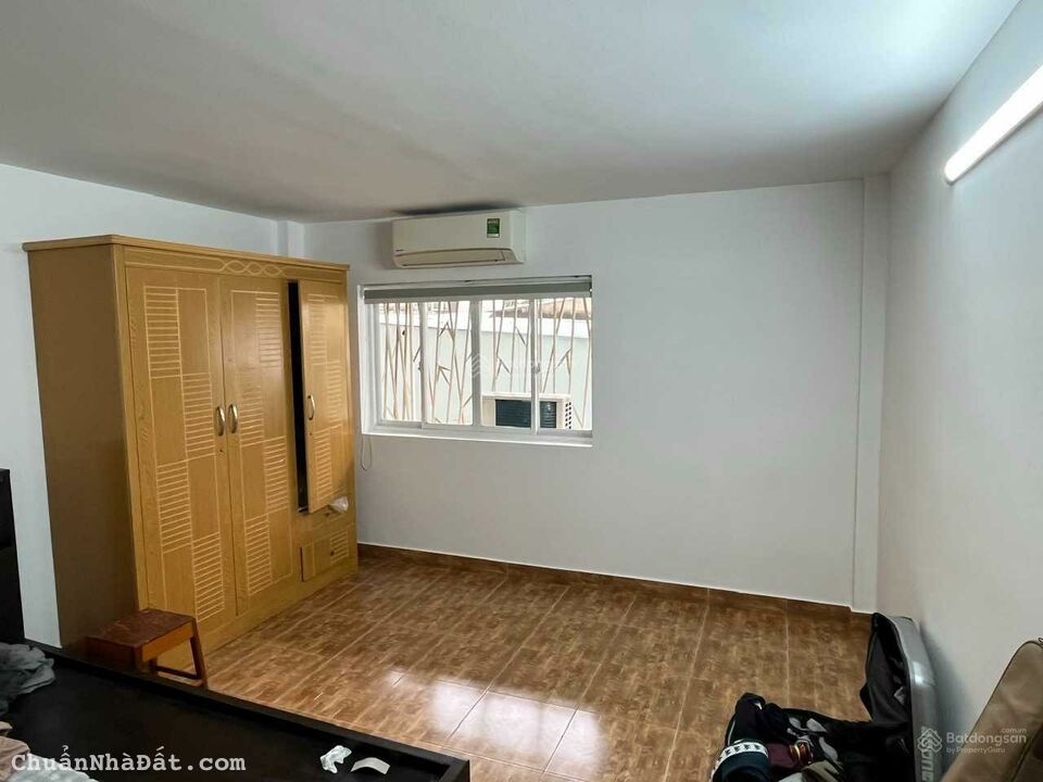 Bán căn nhà 105m2 tại Trần Quang Khải quận 1