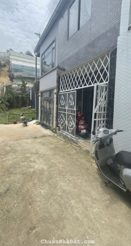 BÁN NHÀ XÂY KIÊN CỐ GẦN TRƯỜNG HỌC P7 ĐÀ LẠT, ĐƯỜNG XÔ VIẾT NGHỆ TĨNH, 3PN 1TỈ990, LH 0888-113-882 BÁN NHÀ XÂY KIÊN CỐ GẦN TRƯỜNG HỌC P7 ĐÀ LẠT, ĐƯỜNG XÔ VIẾT NGHỆ TĨNH, 3PN 1TỈ990, LH 0888-113-882