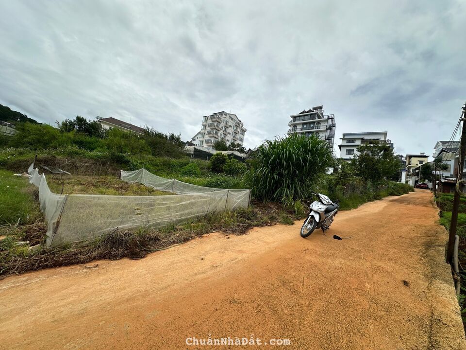 BÁN ĐẤT ĐÀ LẠT, HẺM Ô TÔ TRỊNH HOÀI ĐỨC, 89M2 1TỈ8, LH 0888-113-882 