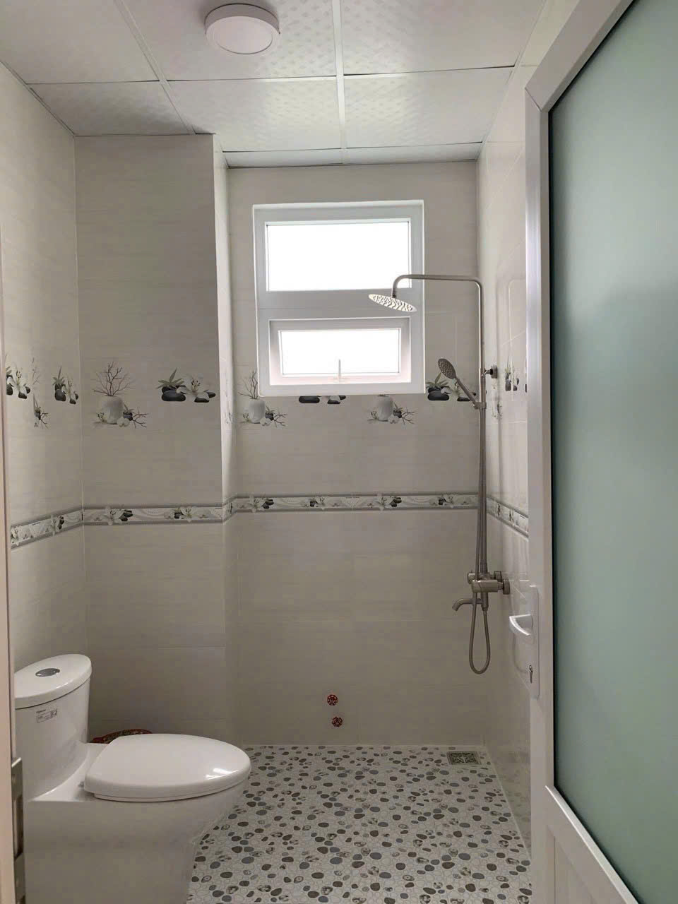 CHO THUÊ KHÁCH SẠN MẶT TIỀN ĐƯỜNG TÔ HIẾN THÀNH P3 ĐÀ LẠT, 24PN FULL NỘI THẤT 50TR, LH 0888-113-882