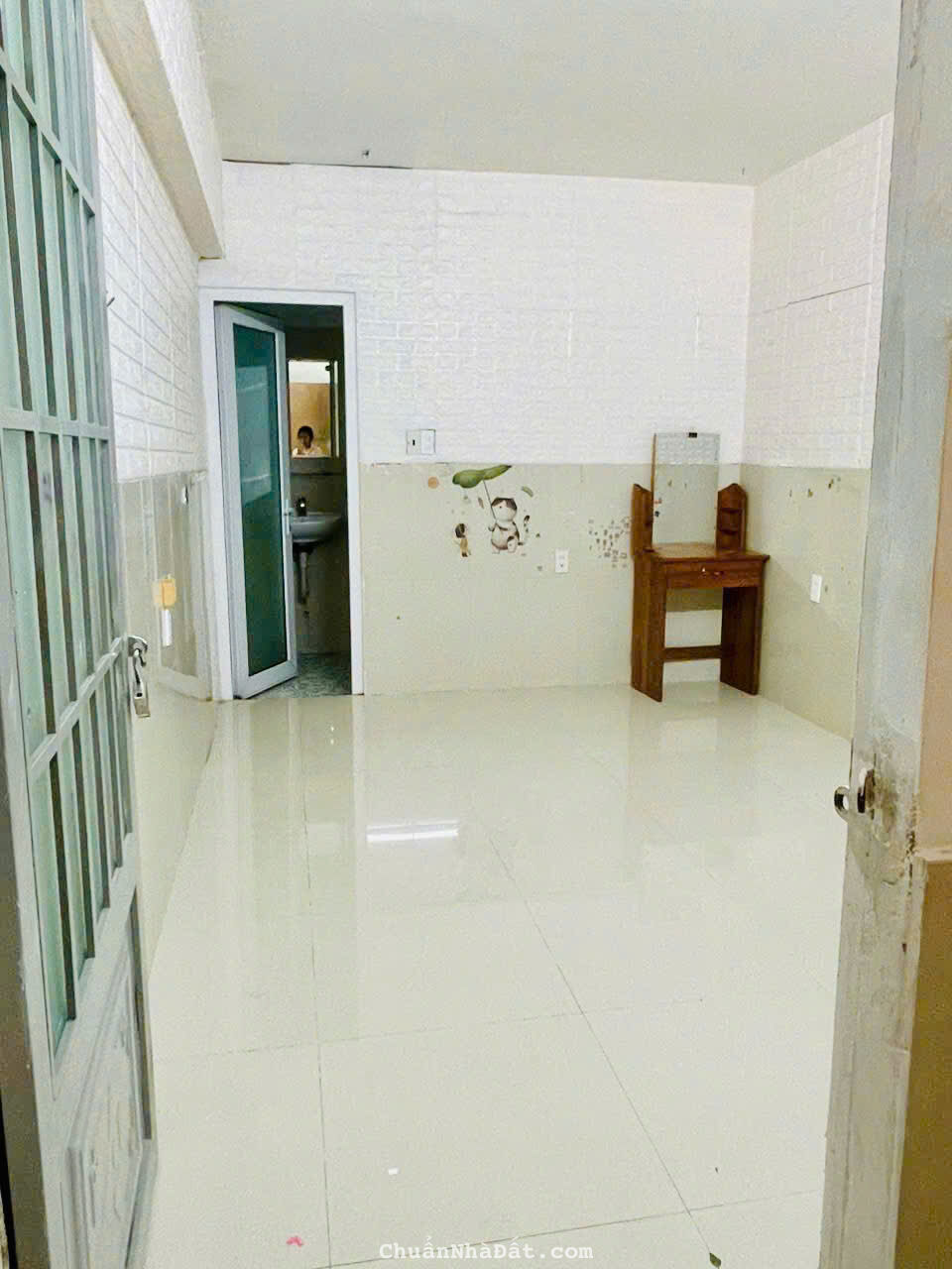 CHO THUÊ CĂN HỘ TẦNG TRỆT RIÊNG BIỆT, HẺM PASTEUR PHƯỜNG 4 ĐÀ LẠT, 2PN 5TR, LH 0888-113-882