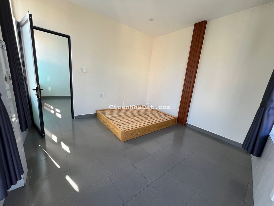 CHO THUÊ CĂN HỘ TRUNG TÂM ĐÀ LẠT, GẦN CHỢ CHI LĂNG, ĐƯỜNG Ô TÔ CHI LĂNG, 2PN 5TR, LH 0888-113-882