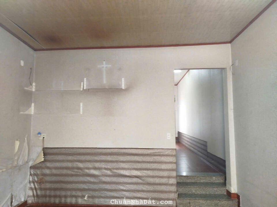 CHO THUÊ NHÀ NGUYÊN CĂN MẶT TIỀN PHƯỜNG 7, NHÀ TRỐNG SẼ SƠN MỚI, 4PN 10TR, LH 0888-113-882