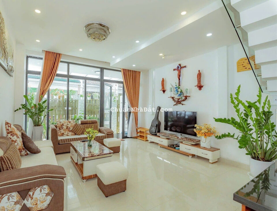 CHO THUÊ NHÀ NGUYÊN CĂN HẺM Ô TÔ PHÙ ĐỔNG THIÊN VƯƠNG, PHƯỜNG 8 ĐÀ LẠT, 5PN FULL NỘI THẤT 18TR CHO THUÊ NHÀ NGUYÊN CĂN HẺM Ô TÔ PHÙ ĐỔNG THIÊN VƯƠNG, PHƯỜNG 8 ĐÀ LẠT, 5PN FULL NỘI THẤT 18TR