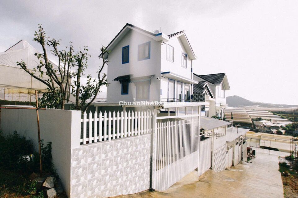 CHO THUÊ NHÀ NGUYÊN CĂN PHƯỜNG 11 ĐÀ LẠT, ĐƯỜNG Ô TÔ NAM HỒ, 4PN FULL NỘI THẤT 12TR,LH 0888113882