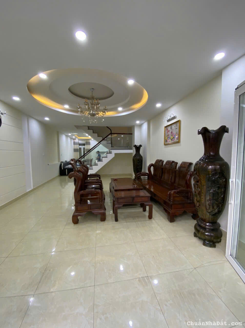 CHO THUÊ NHÀ NGUYÊN CĂN GOLDEN HILL, ĐƯỜNG Ô TÔ NGUYỄN TRUNG TRỰC P3 ĐÀ LẠT, 4PN FULL NỘI THẤT 14TR