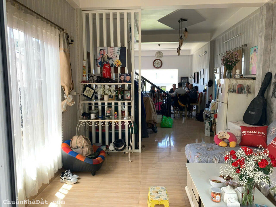 CHO THUÊ NHÀ NGUYÊN CĂN HẺM Ô TÔ ĐƯỜNG TÔ HIẾN THÀNH PHƯỜNG 3 ĐÀ LẠT, 4PN FULL NỘI THẤT 18TR