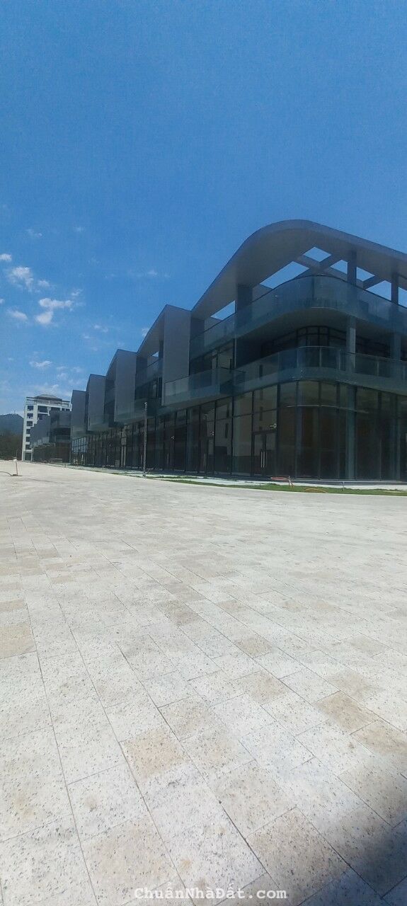 bán nhà Kinh doanh nhà hàng, spa, trung tâm thương mại.Vị trí đắc địa, tiện ích cao cấp 0866563878