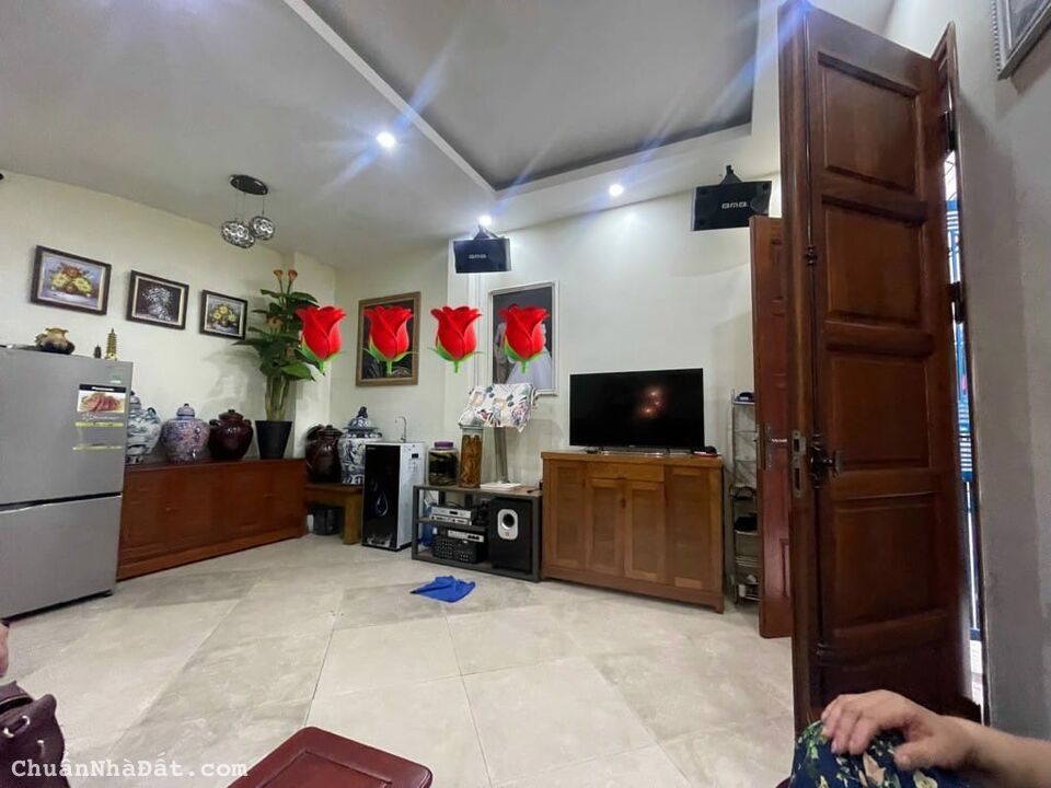 Chủ nhà thiện chí bán căn nhà 4 tầng x 31m² vuông vắn, giá bán 3,4 tỷ