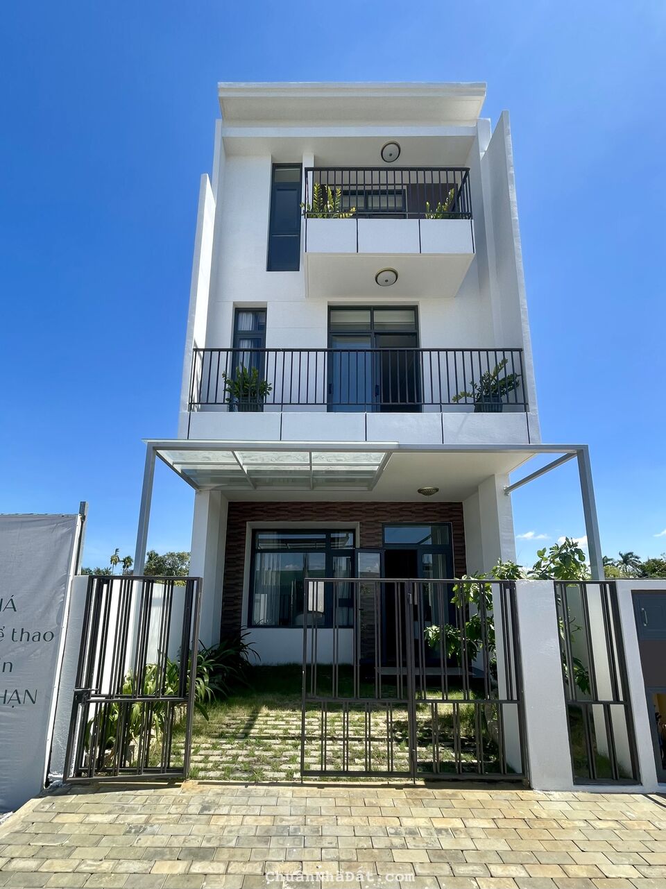 Mở bán nhà phố The Larita Bến Lức, cách chợ Bình Chánh chỉ 5 phút