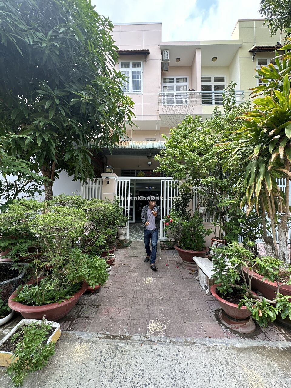 Bán nhà trệt lửng lầu rất đẹp đường 46, sau bệnh viện Hoàn Mỹ