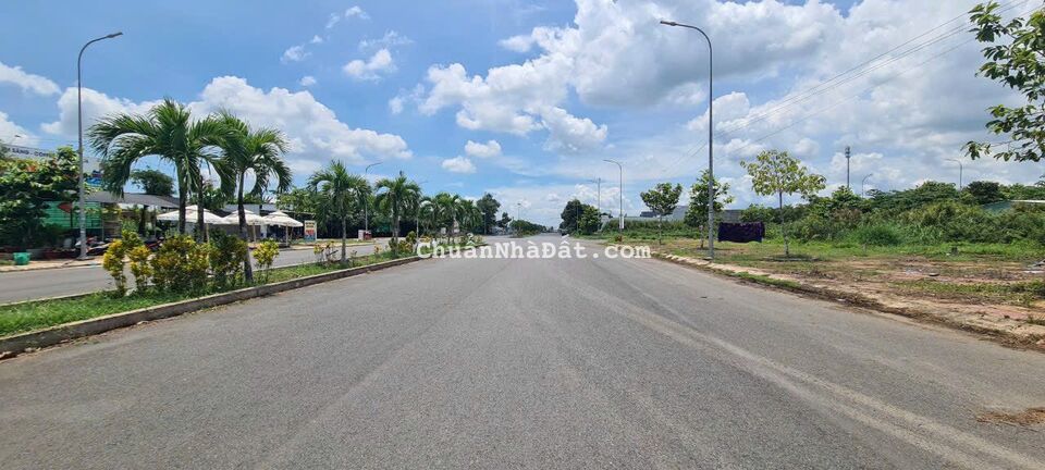 KHU DÂN CƯ TÂN PHÚ LẠI CÓ HÀNG THƠM LỪNG