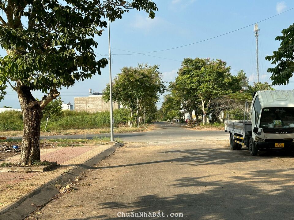 Bán nền 72B5 KDC Tân Phú 5m x 27m = 135m2 Bán nền 72B5 KDC Tân Phú 5m x 27m = 135m2