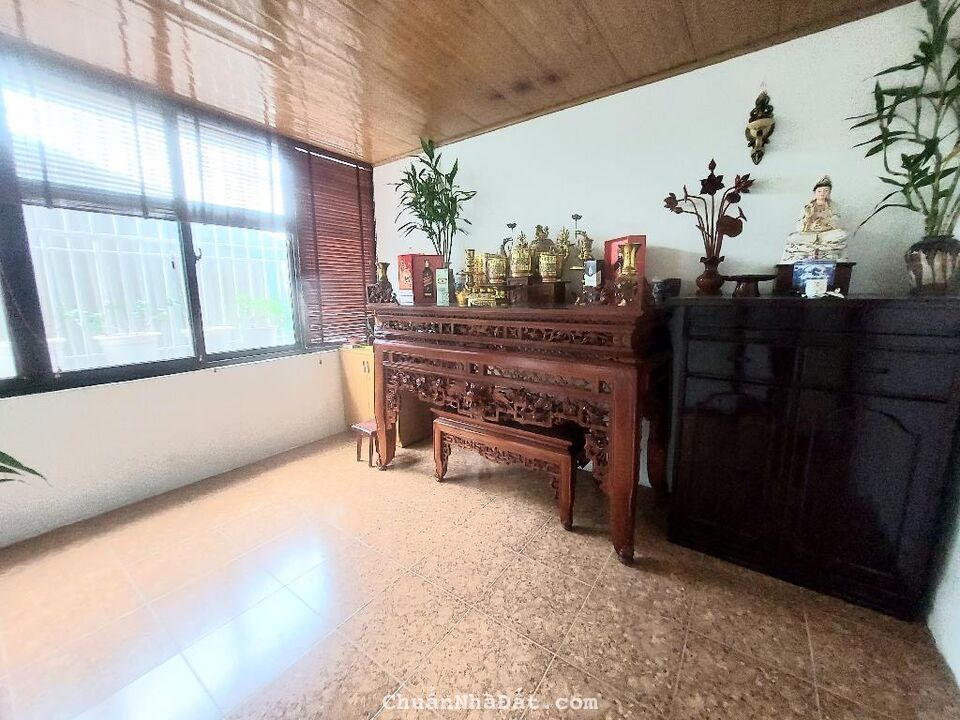 BÁN NHÀ PHỐ CỰ LỘC_3 NGỦ_Ô TÔ ĐỖ CỔNG_SÁT PHỐ_HÀNG XÓM KING PALACE_THOÁNG SÁNG_Ở SƯỚNG_CHỈ 4,5 TỈ