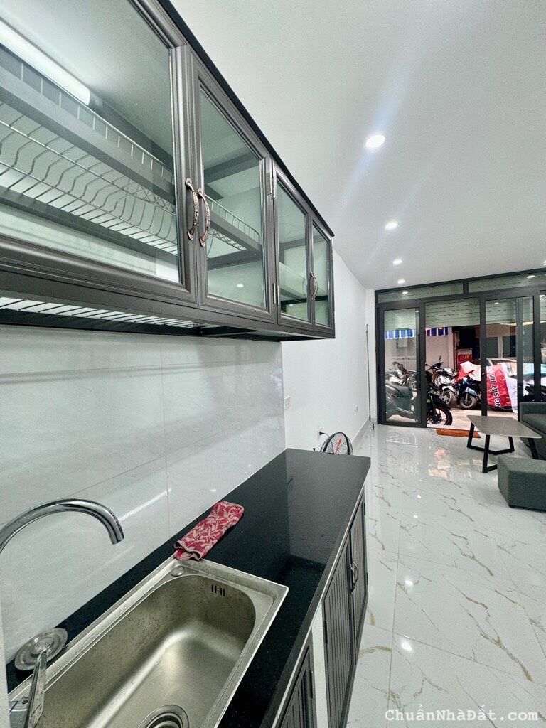 BÁN NHÀ HOÀNG ĐẠO THÀNH_DT 45m2_HÁI RA TIỀN_Ô TÔ TRÁNH_2 THOÁNG-CHỈ 2.9 tỉ