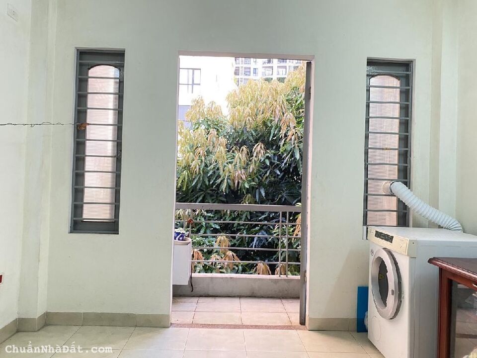 BÁN NHÀ NGUYỄN TRÃI_3 NGỦ_HÀNG XÓM ROYAL CITY_NHÀ ĐẸP Ở LUÔN_THOÁNG SÁNG_CHỈ 4.3 TỈ