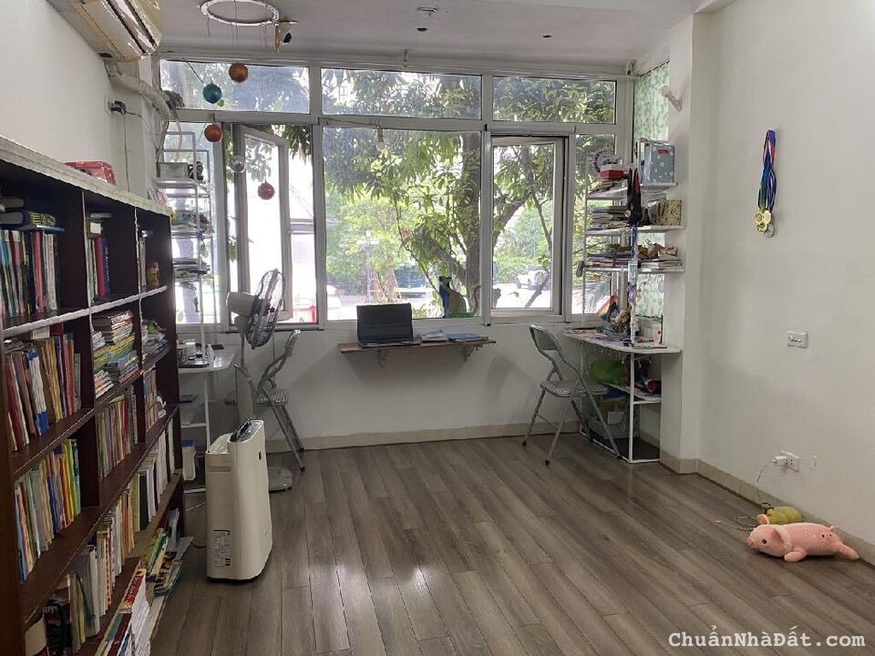 BÁN NHÀ NGUYỄN TRÃI_3 NGỦ_HÀNG XÓM ROYAL CITY_NHÀ ĐẸP Ở LUÔN_THOÁNG SÁNG_CHỈ 4.3 TỈ