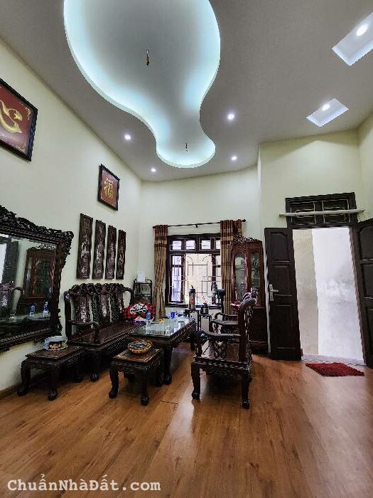 BÁN NHÀ TRƯỜNG CHINH - 56M-5 TẦNG -VÀI BƯỚC RA PHỐ-NHÀ 2 THOÁNG-5.7 tỉ BÁN NHÀ TRƯỜNG CHINH - 56M-5 TẦNG -VÀI BƯỚC RA PHỐ-NHÀ 2 THOÁNG-5.7 tỉ