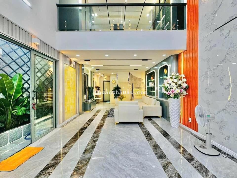 Cần bán gấp căn nhà 44m2 giá 1tỷ750 đường Hoàng Hoa Thám P5 Bình Thạnh . Sổ hồng riêng. Cần bán gấp căn nhà 44m2 giá 1tỷ750 đường Hoàng Hoa Thám P5 Bình Thạnh . Sổ hồng riêng.