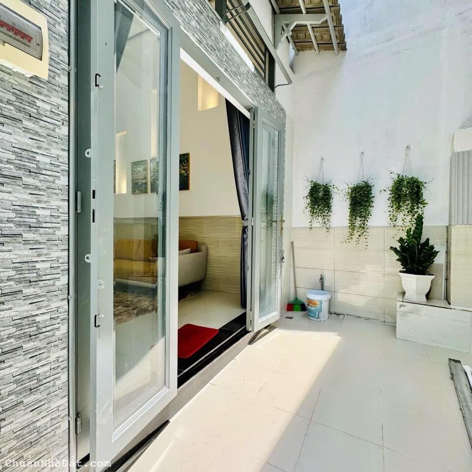 Cần bán gấp căn nhà 91m2 giá 2tỷ350 đường Phan Xích Long P3 Phú Nhuận. Có sổ hồng riêng Cần bán gấp căn nhà 91m2 giá 2tỷ350 đường Phan Xích Long P3 Phú Nhuận. Có sổ hồng riêng