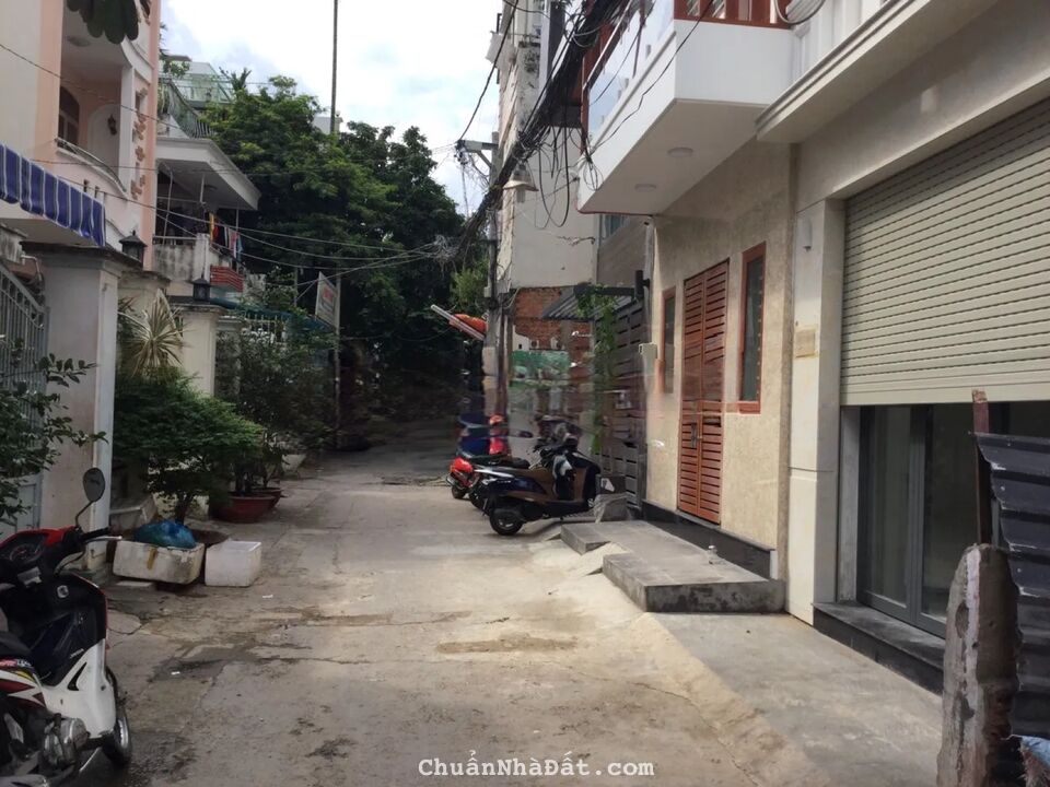 Chính chủ bán nhanh lô đất 70m2 giá 2tỷ đường Hoàng Hoa Thám P7 Bình Thạnh. Có số hồng riêng.