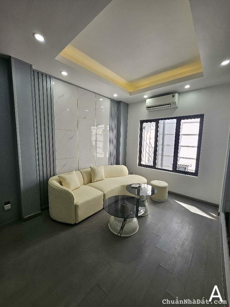 Cần bán căn nhà 5 tầng, 70m², mặt tiền 4m, ngõ 580 Trường Chinh, Đống Đa, Hà Nội.
