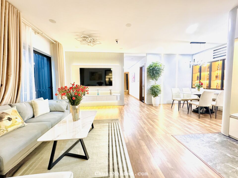 BÁn CH Tràng An Phùng Chí Kiên DT 98m 3PN View Hồ Tây Nội thất đầy đủ, giá hơn 7 tỷ 