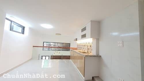 TRƯỜNG CHINH-THANH XUÂN, 29M2 LÔ GÓC, HÀNG XÓM BÁCH KINH XÂY, GẦN Ô TÔ, NHỈNH 5 TỶ